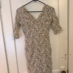 Vintage lace bodycon dress